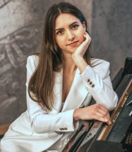 Karolina Borkowska - instruktor pianina - MOK Wojkowice