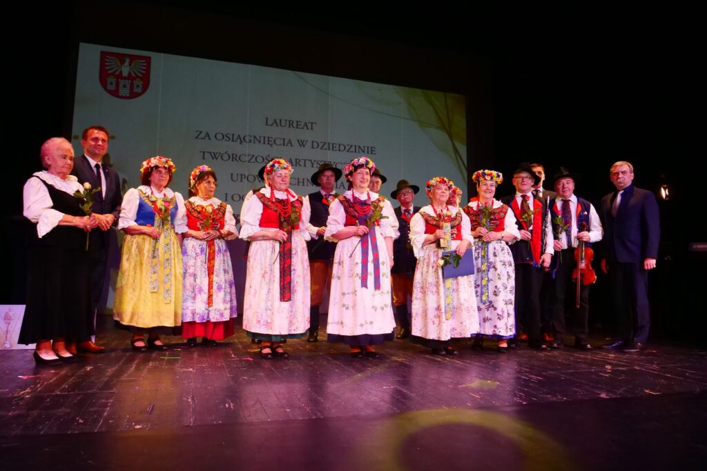 Regionalny Zespół Folklorystyczny Jaworznik z nagrodą Starosty Będzińskiego - Teatr Dzieci Zagłębia 14 czerwca 2022 2