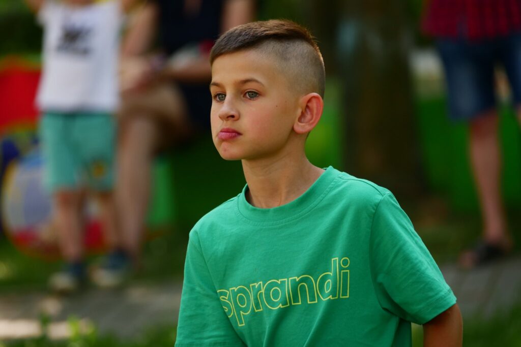 Uczestnicy podczas imprezy "Witamy wakacje" w Parku Miejskim w Wojkowicach - 24 czerwca 2022 roku.