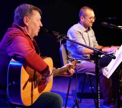 Muzycy na scenie MOKu podczas wieczorku bluesowo-jazzowego