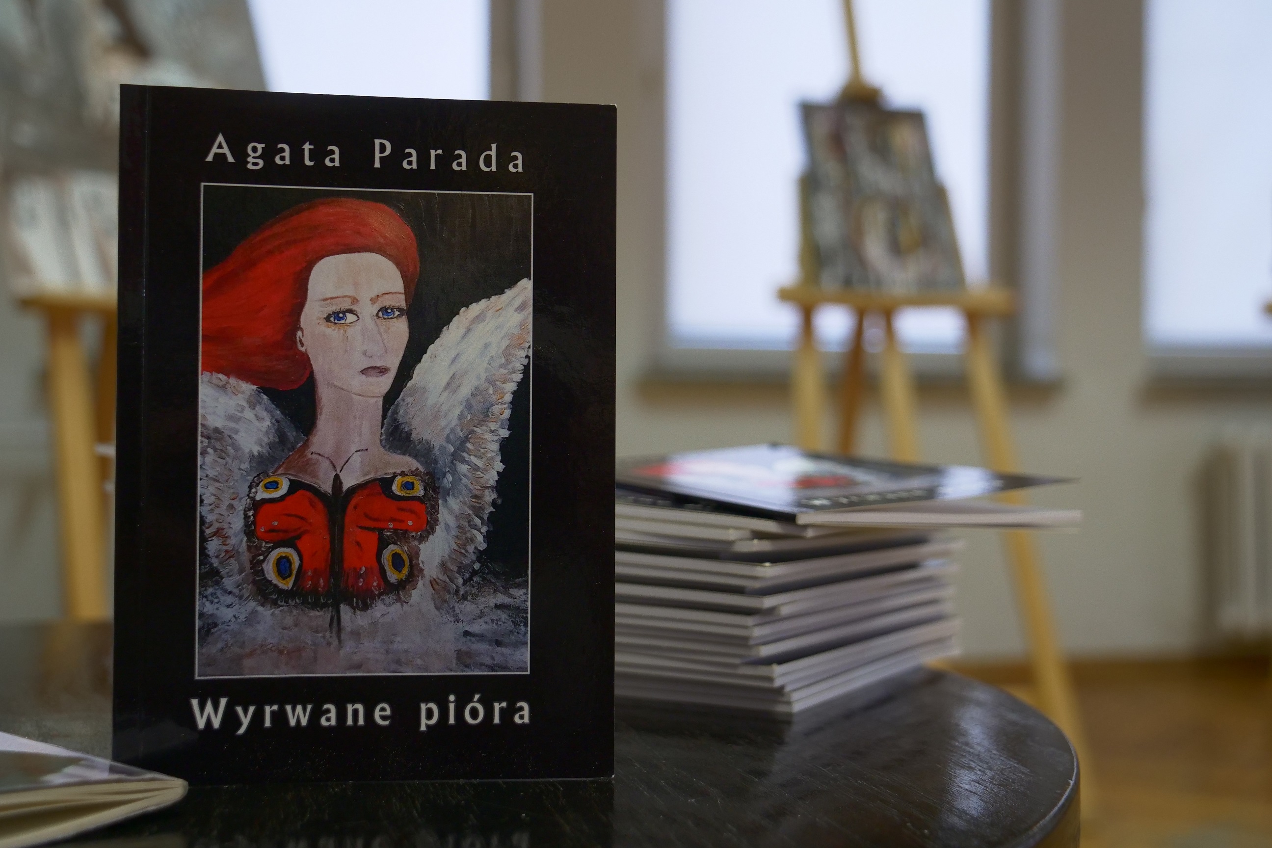 Wystawa malarstwa Agaty Parady - Anioły w Płótnach Zaklęte – 21.04.2023 4