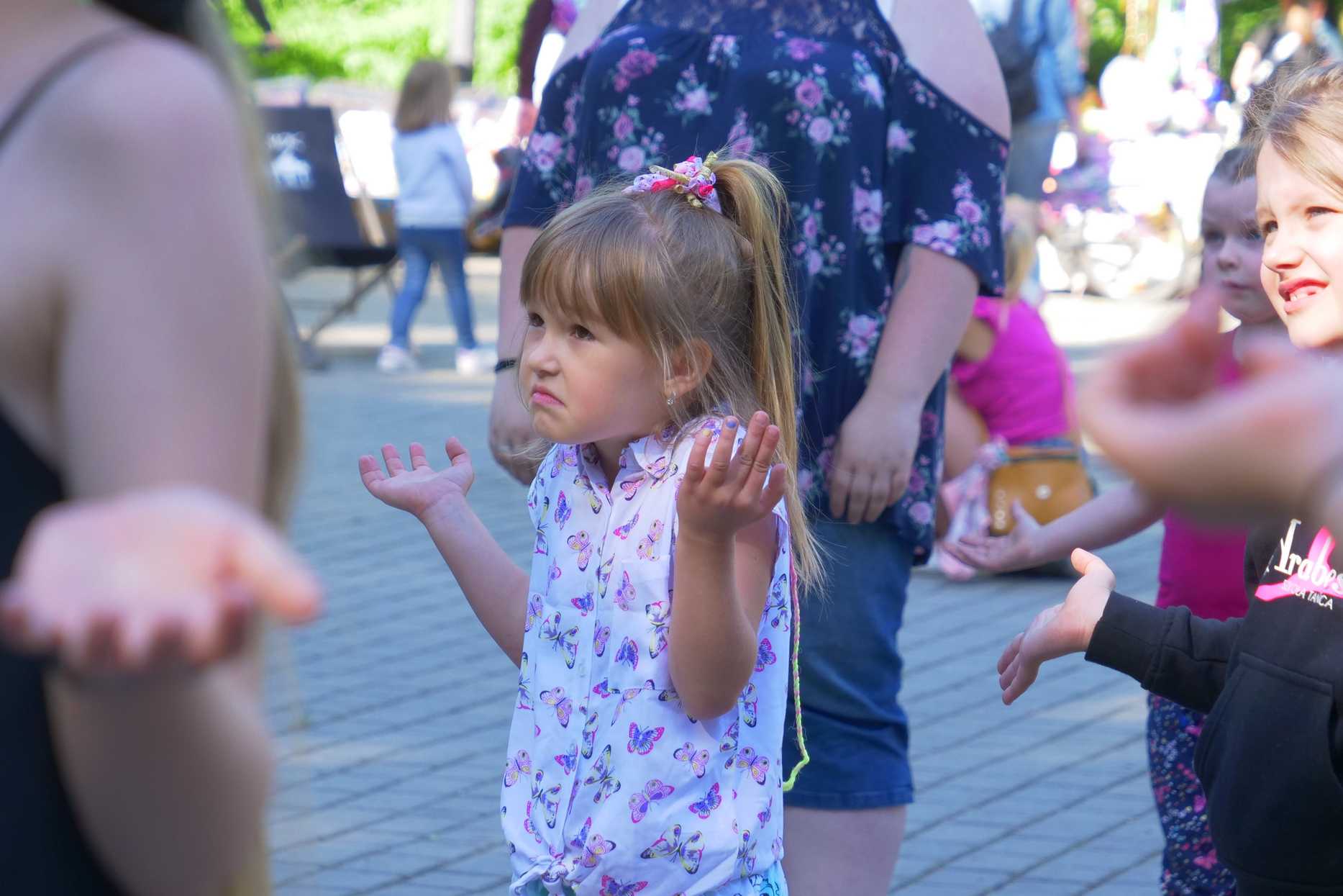 Uczestnicy zabawy na dniu dziecka w Parku Miejskim w Wojkowicach 3. czerwca 2023