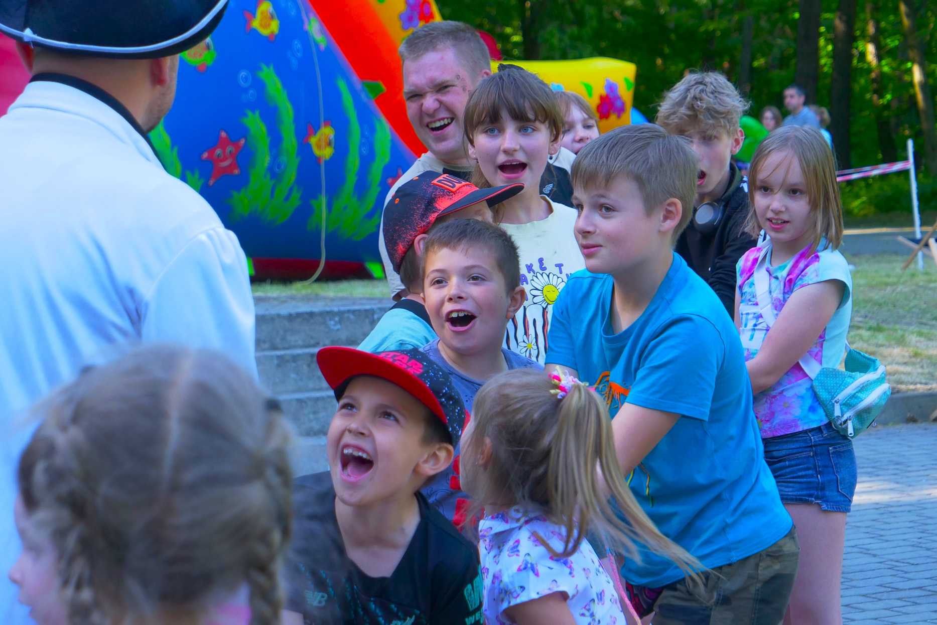 Uczestnicy zabawy na dniu dziecka w Parku Miejskim w Wojkowicach 3. czerwca 2023